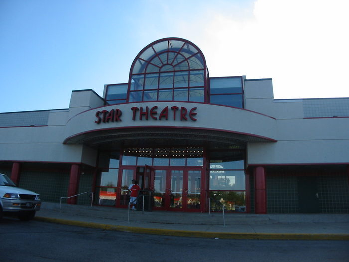 AMC Holland 8